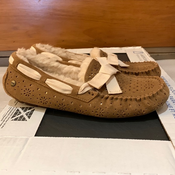 UGG Shoes - EUC UGG cut out foil loafers size 7.